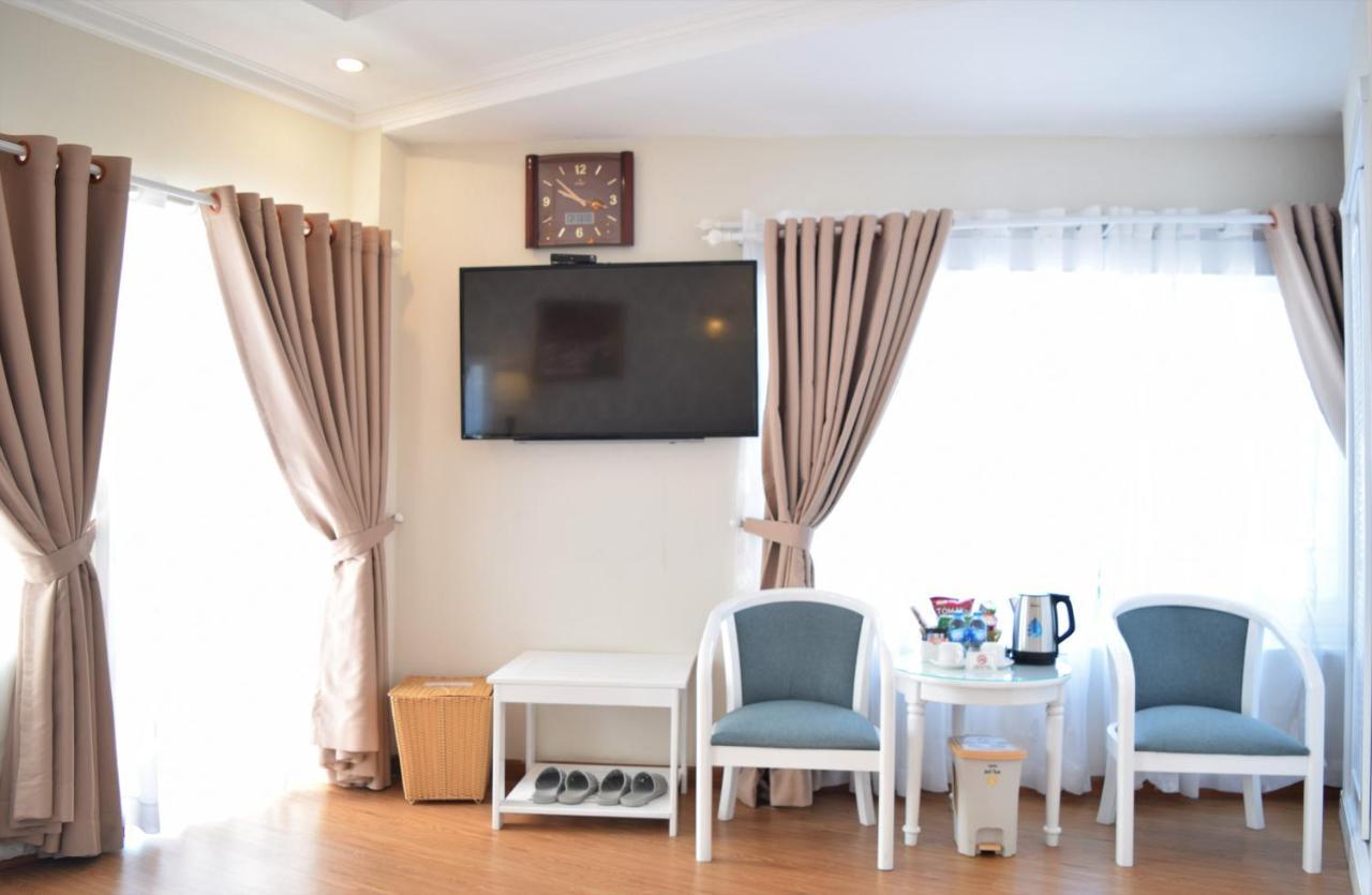 Khách sạn Rạng đông 3*